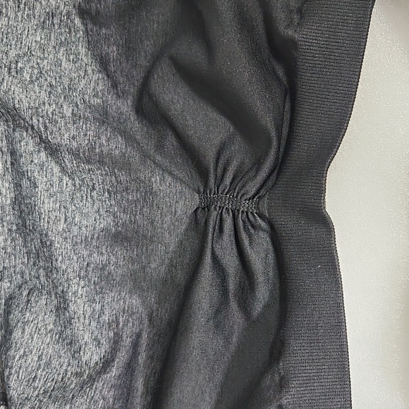 Gymshark Adapt Ombre Seamless LS Crop Top Black/Black Marl Small - Picture 6 of 11